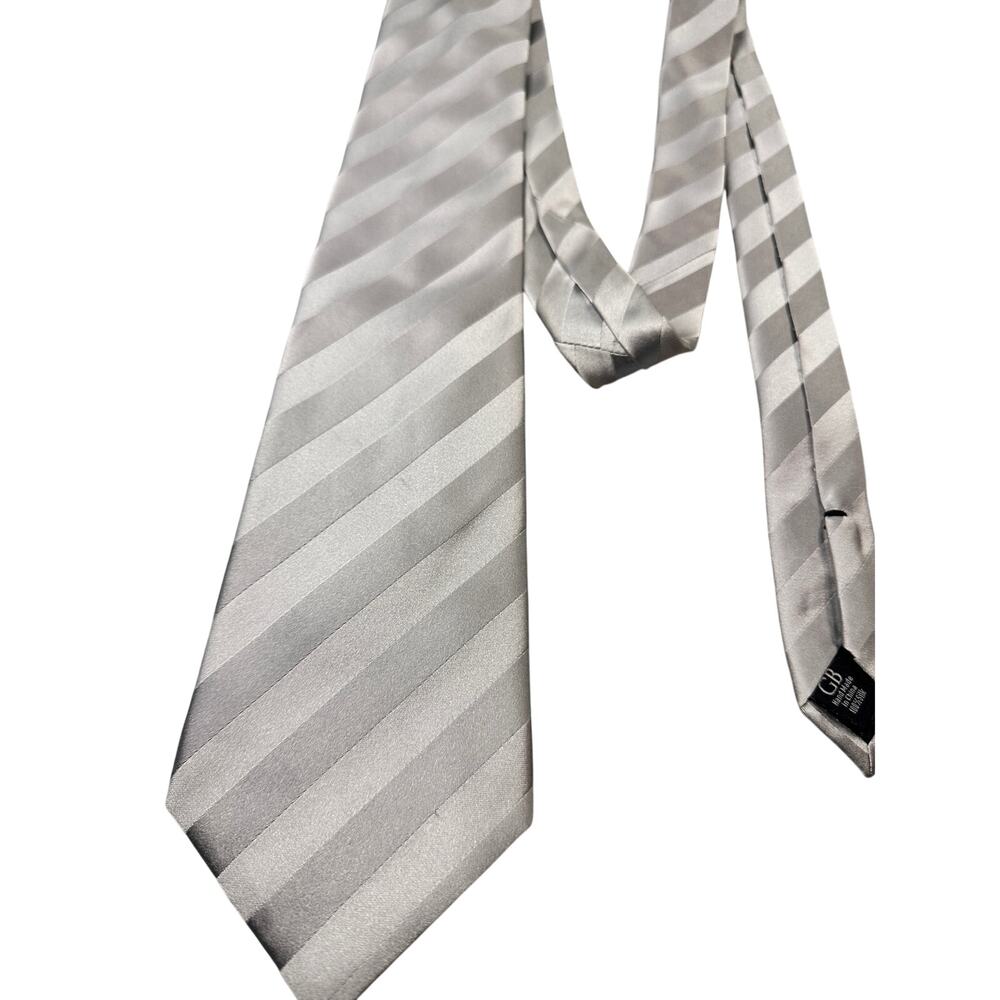Geoffrey Beene Neck Tie Silver Gray Striped 100% Silk
